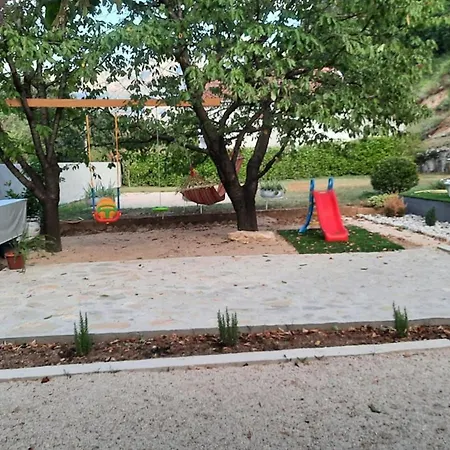 Pool Mostar
